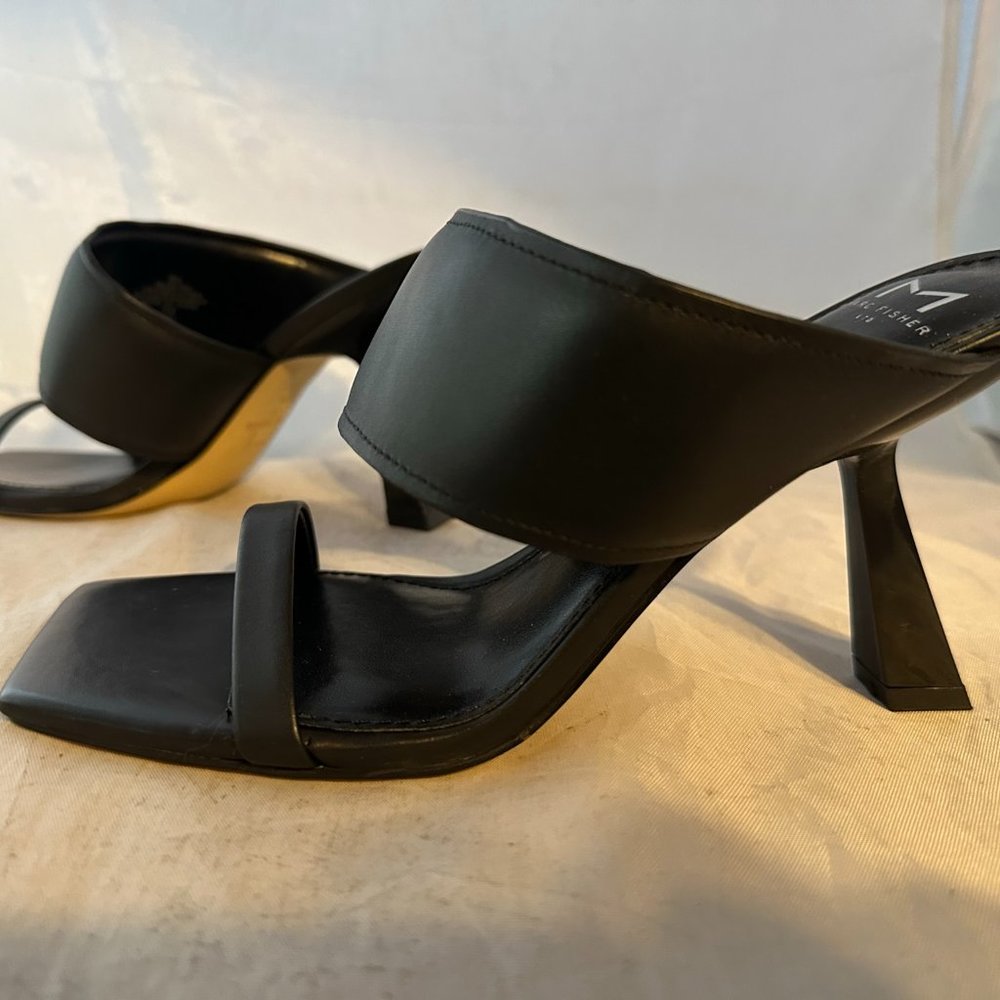 Marc Fisher  Deann Sandal, Black Leather  Women Size 9   retail $150  NIB - Picture 3 of 6